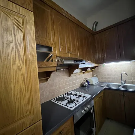 Joel House Apartment *
