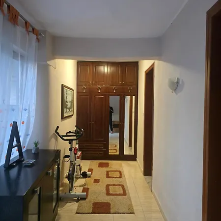 Joel House Apartment