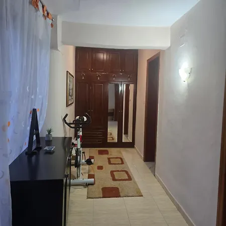 Joel House